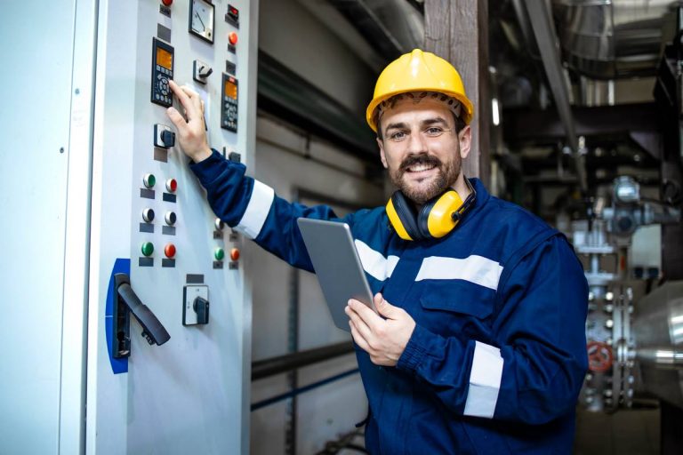 Seja Eletricista com seu Smartphone: Descubra o App Mais Completo